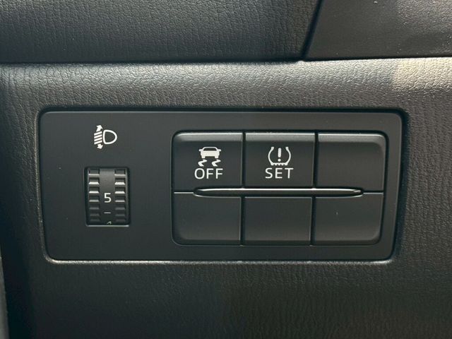 MAZDA馬自達 MAZDA 3  第13張相片