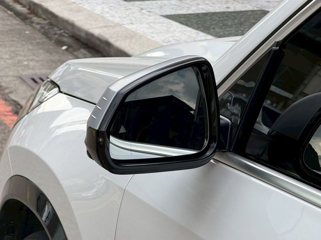 BMW寶馬 IX1 XDRIVE30  第5張相片