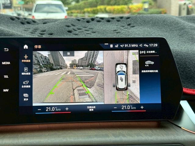 BMW寶馬 IX1 XDRIVE30  第8張相片