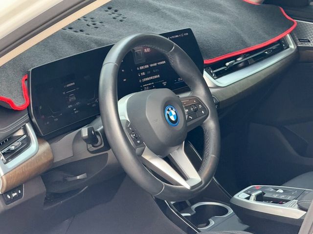 BMW寶馬 IX1 XDRIVE30  第9張相片