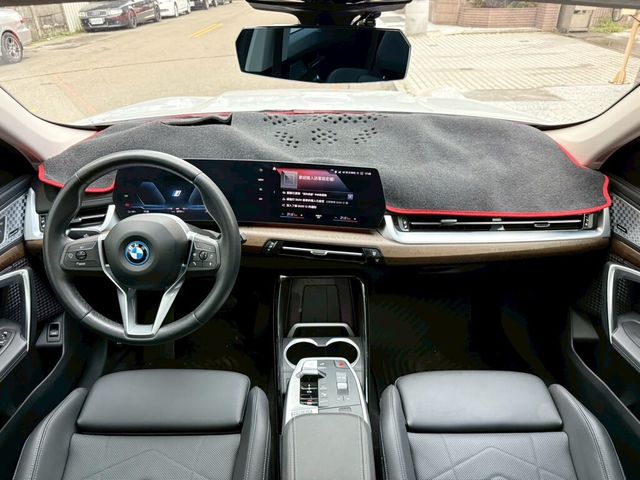 BMW寶馬 IX1 XDRIVE30  第15張相片