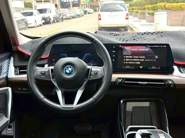 BMW寶馬 IX1 XDRIVE30  第16張相片