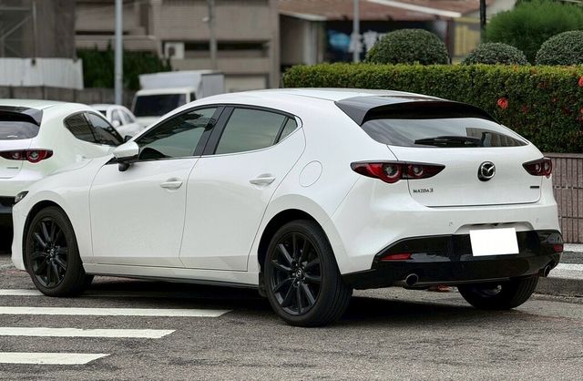 MAZDA馬自達 MAZDA 3  第2張相片