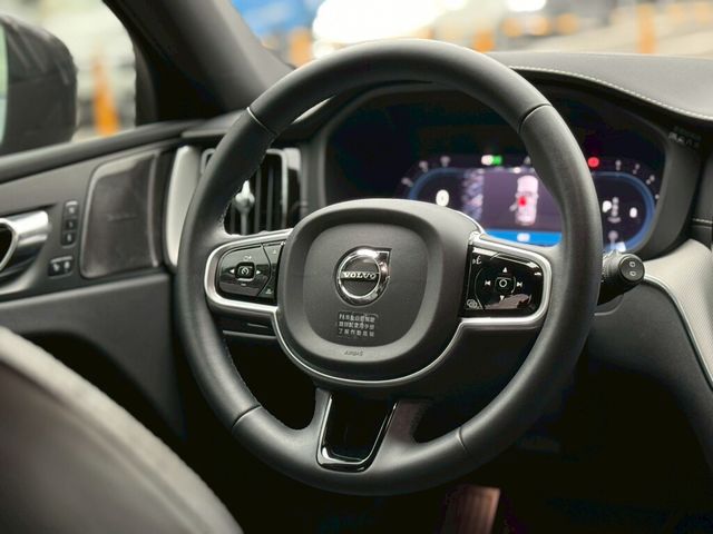 VOLVO富豪 XC60  第19張相片