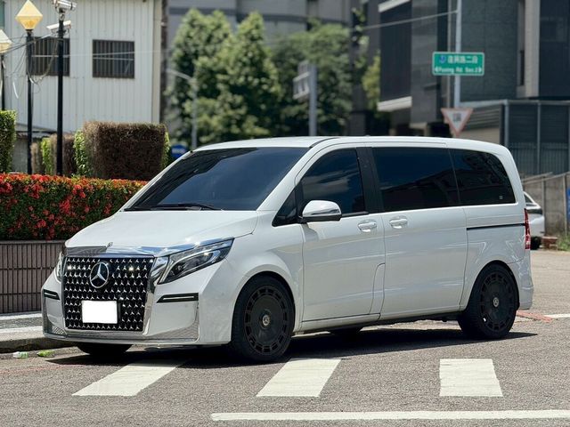 M-BENZ賓士 V220 D  第1張相片