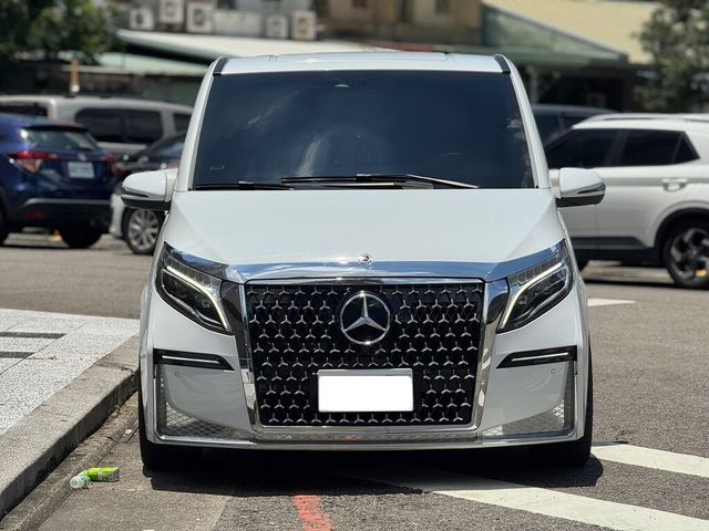 M-BENZ賓士 V220 D  第3張相片