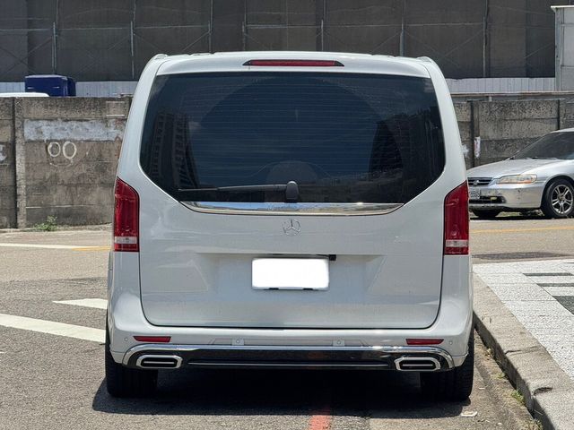 M-BENZ賓士 V220 D  第4張相片