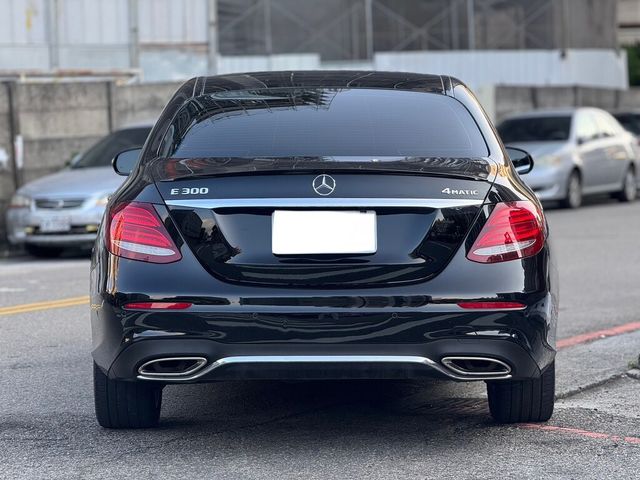 M-BENZ賓士 E300  第4張相片