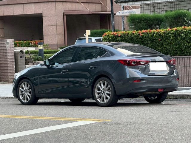 MAZDA馬自達 MAZDA 3  第2張相片
