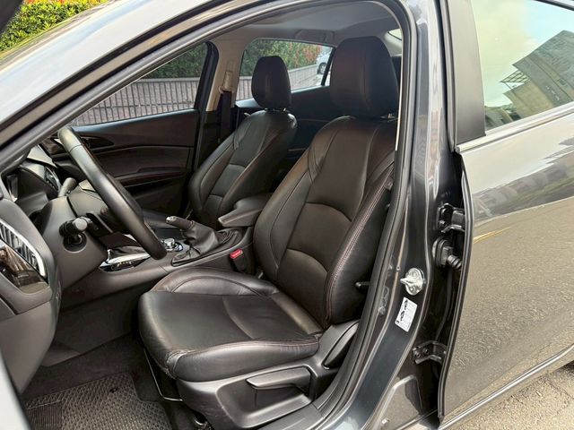 MAZDA馬自達 MAZDA 3  第12張相片
