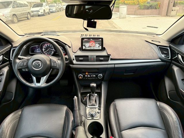 MAZDA馬自達 MAZDA 3  第14張相片