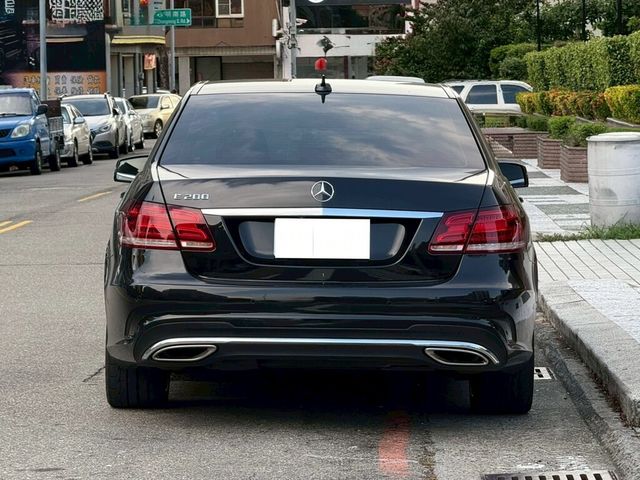 M-BENZ賓士 E200  第4張相片