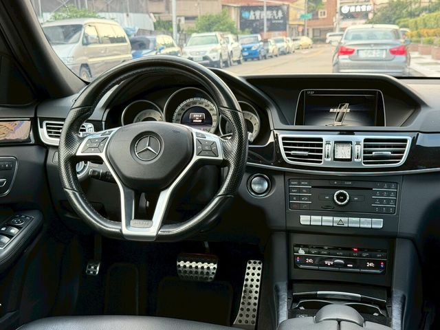 M-BENZ賓士 E200  第9張相片