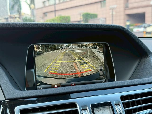 M-BENZ賓士 E200  第13張相片