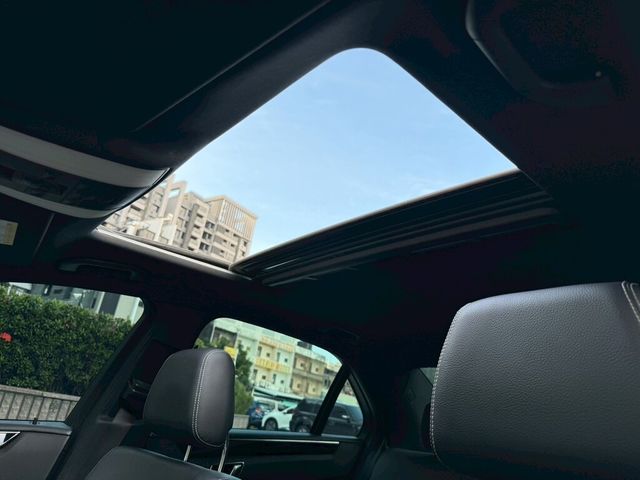 M-BENZ賓士 E200  第15張相片