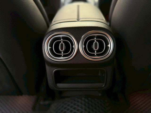 M-BENZ賓士 GLC200  第19張相片