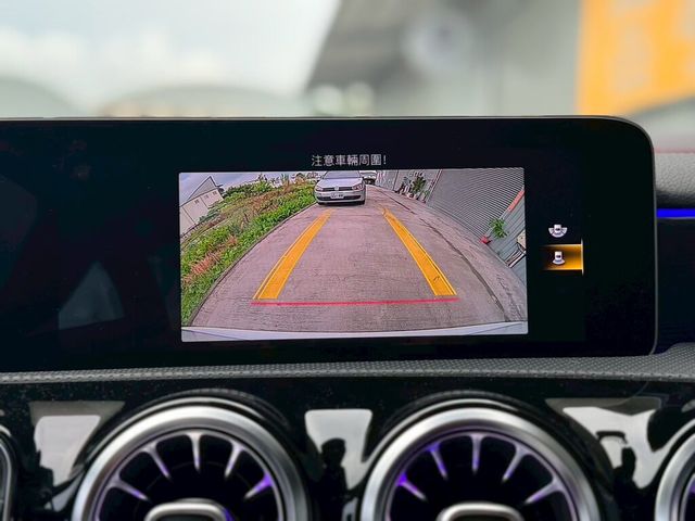 M-BENZ賓士 CLA250  第13張相片