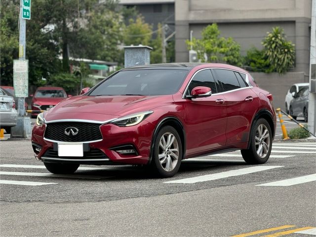 INFINITI無限 Q30  第1張相片