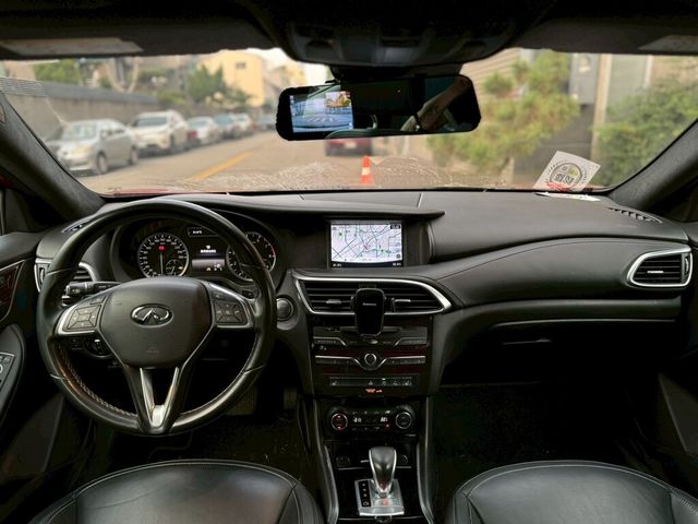 INFINITI無限 Q30  第5張相片