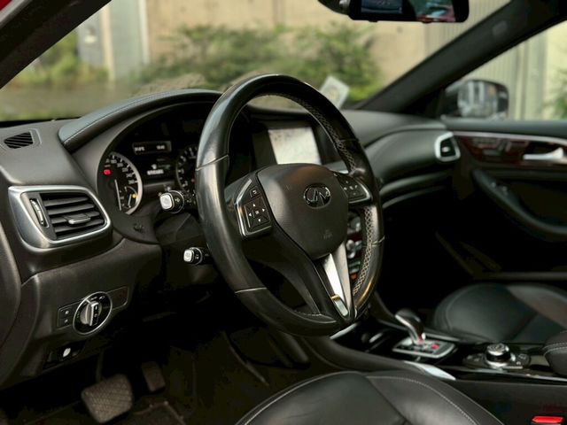 INFINITI無限 Q30  第11張相片