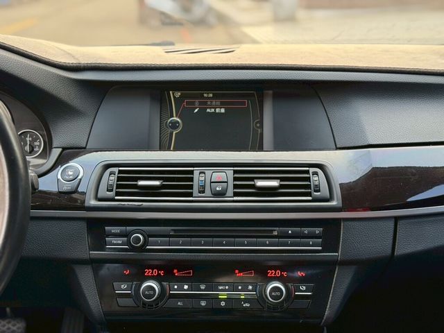 BMW寶馬 520D  第8張相片
