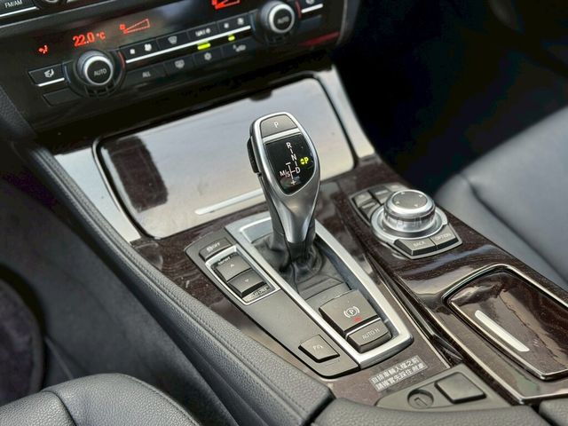 BMW寶馬 520D  第9張相片