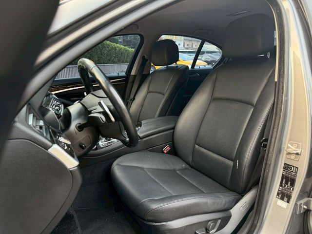 BMW寶馬 520D  第12張相片