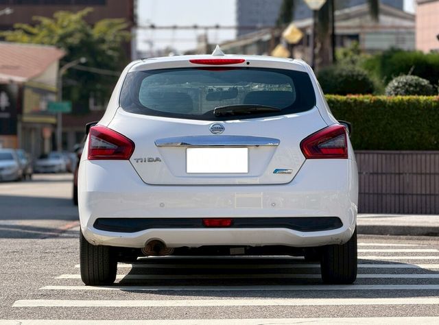 NISSAN日產 TIIDA  第4張相片