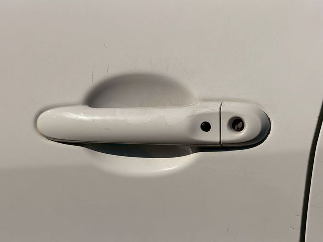 NISSAN日產 TIIDA  第9張相片