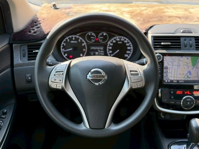 NISSAN日產 TIIDA  第10張相片