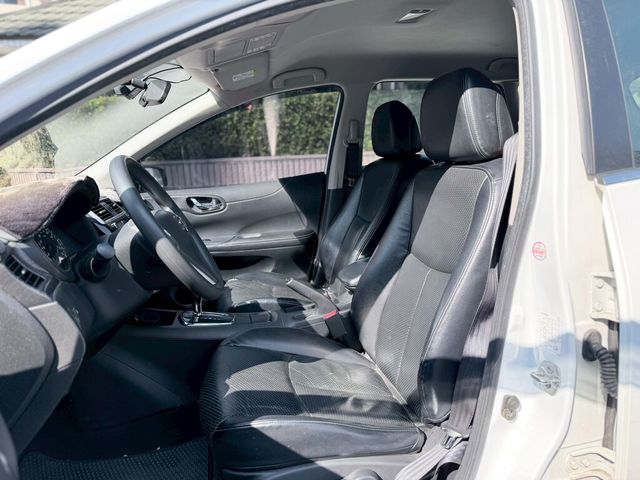 NISSAN日產 TIIDA  第15張相片