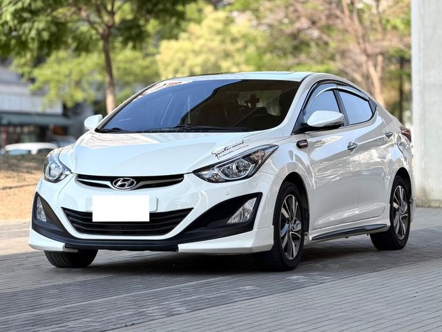 HYUNDAI現代 ELANTRA  第1張相片