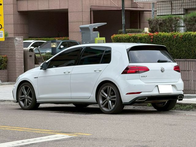 VOLKSWAGEN福斯 GOLF  第3張相片