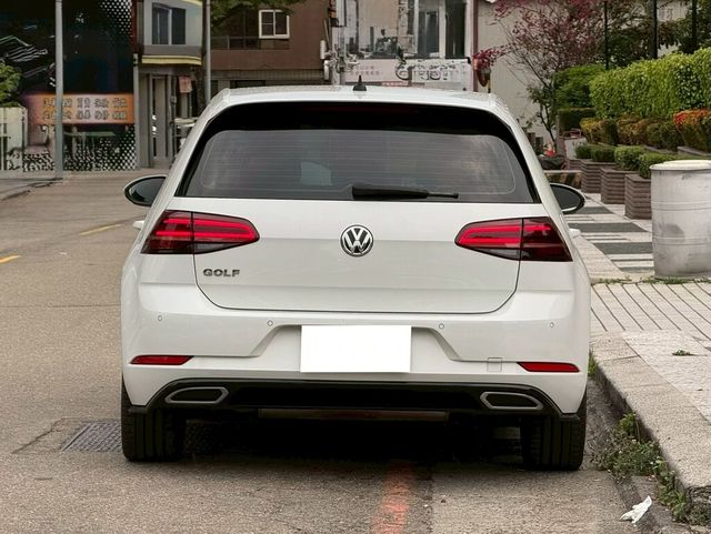 VOLKSWAGEN福斯 GOLF  第4張相片