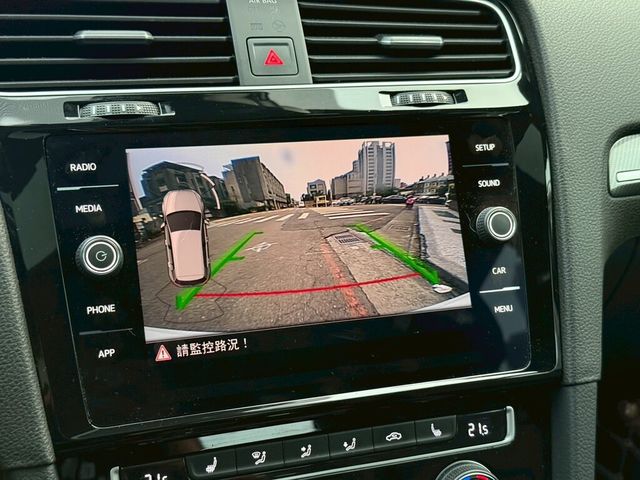 VOLKSWAGEN福斯 GOLF  第15張相片