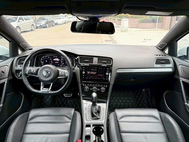 VOLKSWAGEN福斯 GOLF  第20張相片