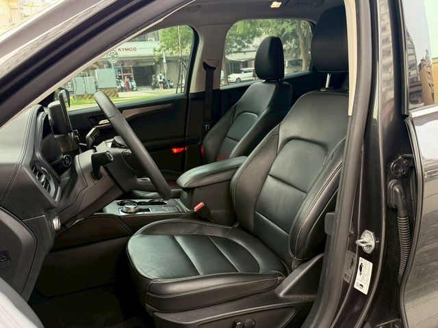 FORD福特 KUGA  第10張相片