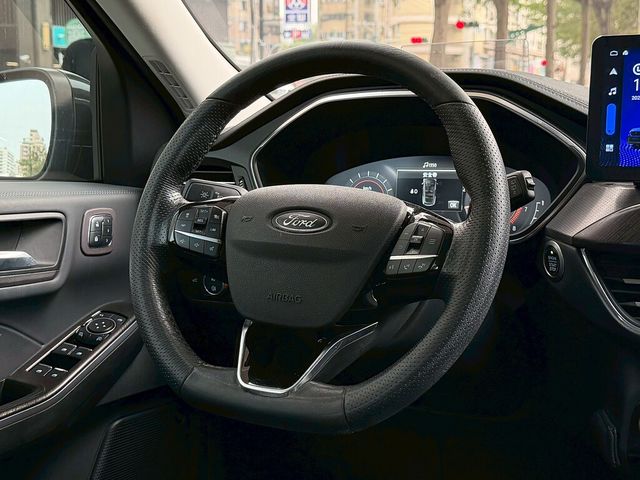 FORD福特 KUGA  第15張相片
