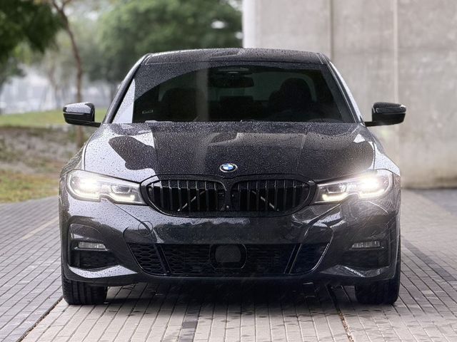 BMW寶馬 320I SEDAN ZA  第3張相片