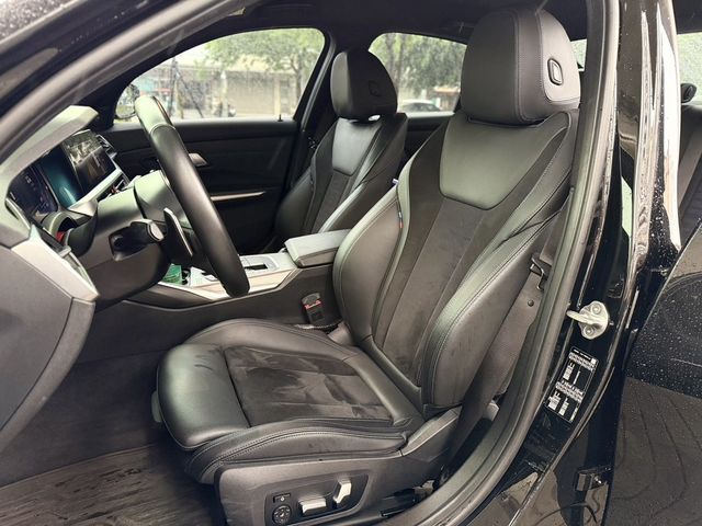 BMW寶馬 320I SEDAN ZA  第8張相片