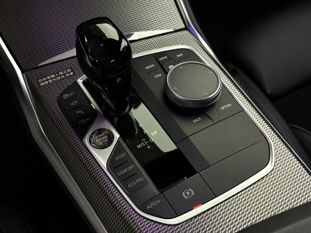 BMW寶馬 320I SEDAN ZA  第12張相片