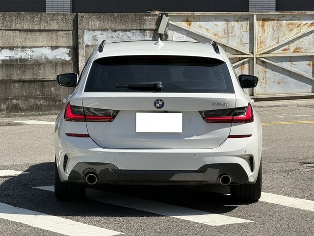 BMW寶馬 320I TOURING  第4張相片