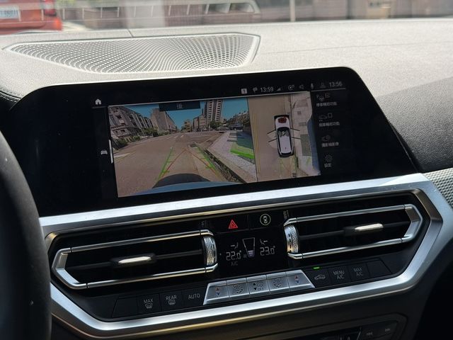 BMW寶馬 320I TOURING  第8張相片