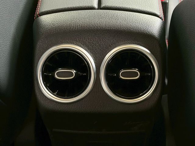 M-BENZ賓士 CLA35 AMG  第12張相片