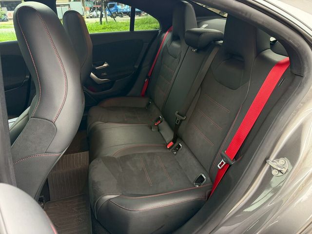 M-BENZ賓士 CLA35 AMG  第13張相片