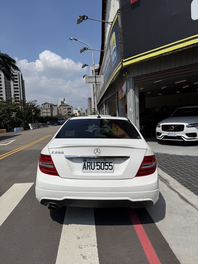 M-BENZ賓士 C250  第6張相片