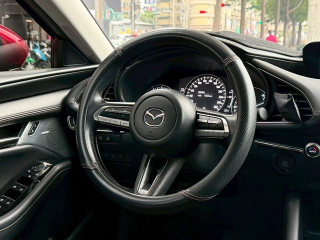MAZDA馬自達 MAZDA 3  第17張相片