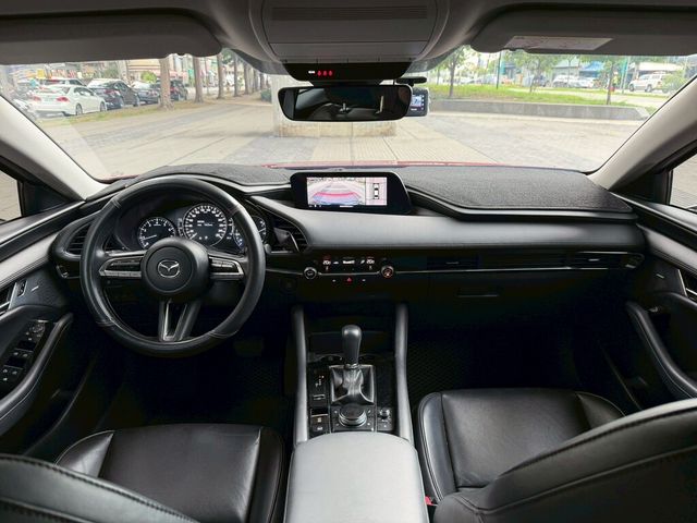 MAZDA馬自達 MAZDA 3  第18張相片