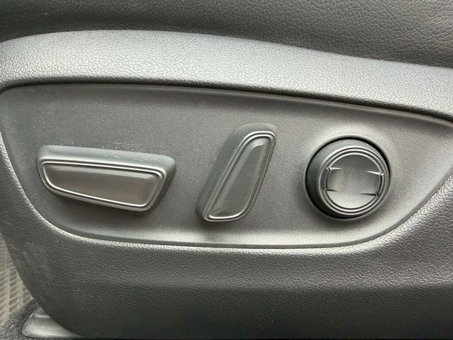 TOYOTA豐田 RAV4  第11張相片