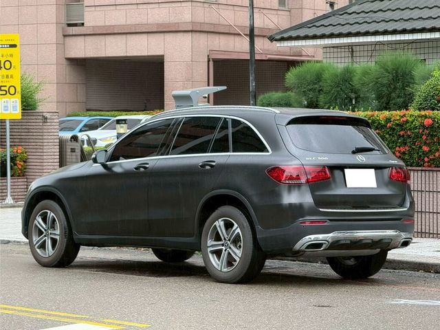 M-BENZ賓士 GLC300  第2張相片